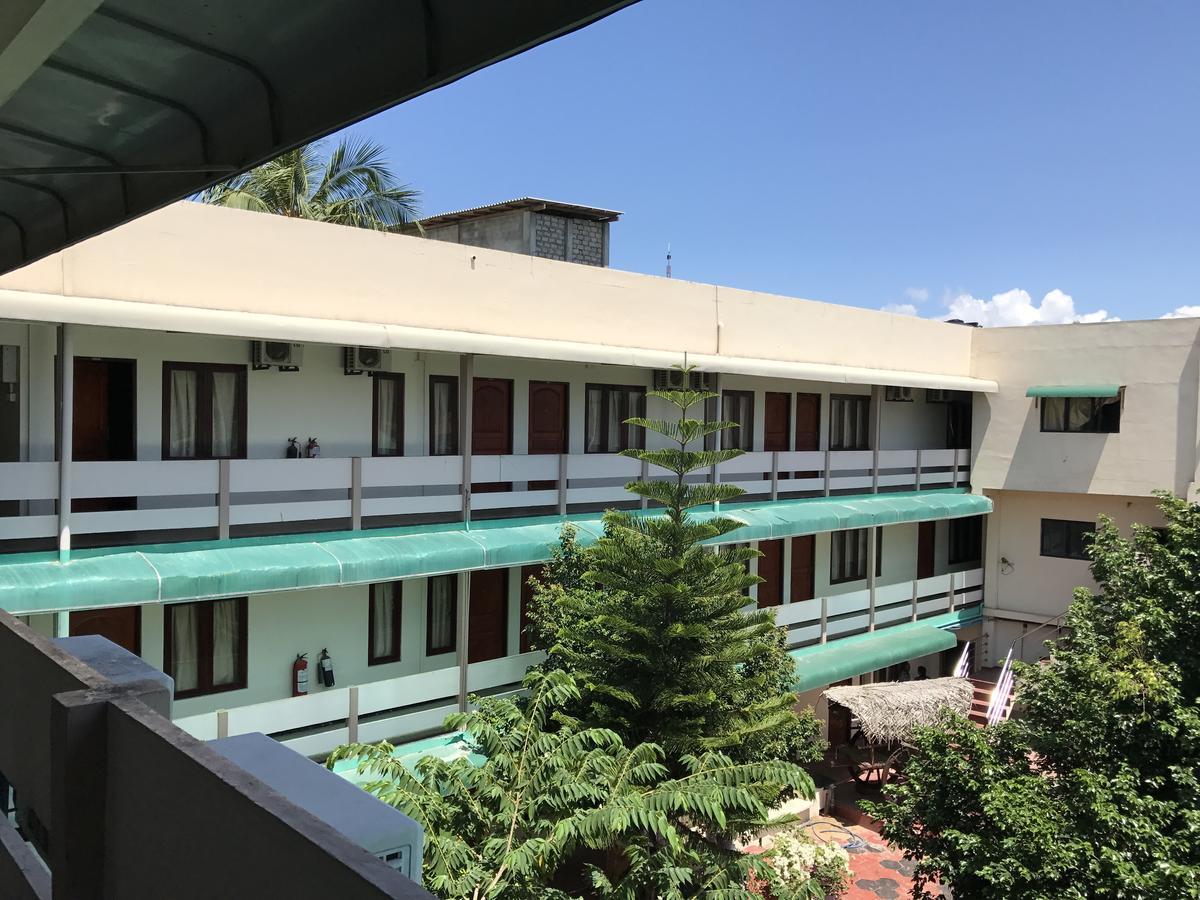 Gnaanams Hotel And Restaurant Jaffna Exterior foto