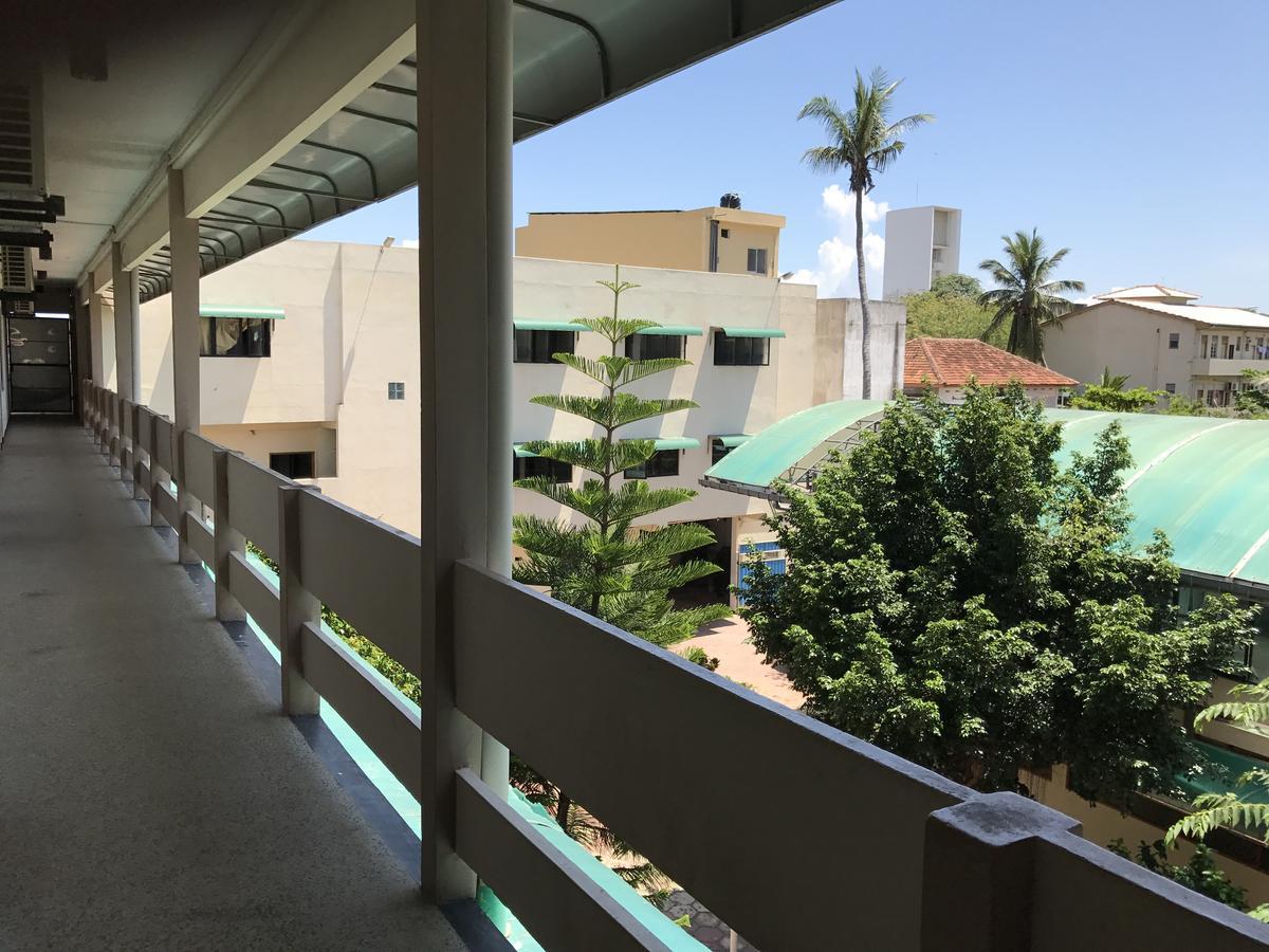 Gnaanams Hotel And Restaurant Jaffna Exterior foto